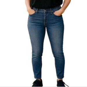 Women's Jeans Sz 10 S & Co. Blue Denim Tapered Low Rise Stretch Distressed Whisk